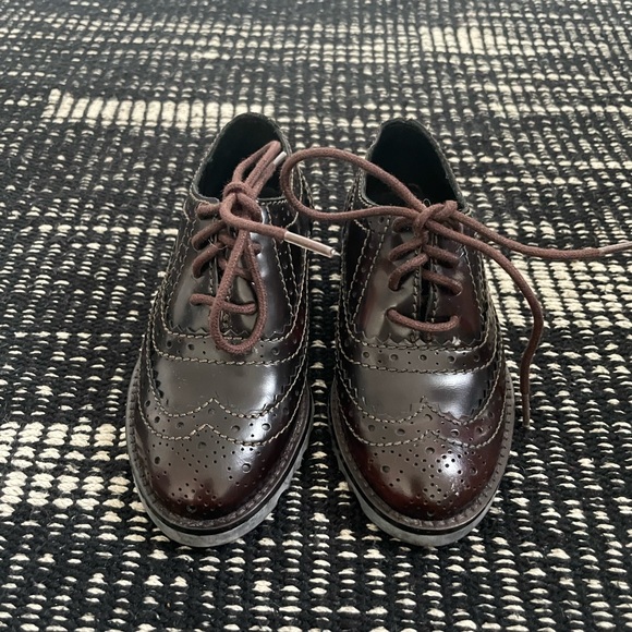 Chocolate brown girls loafers - Picture 2 of 3